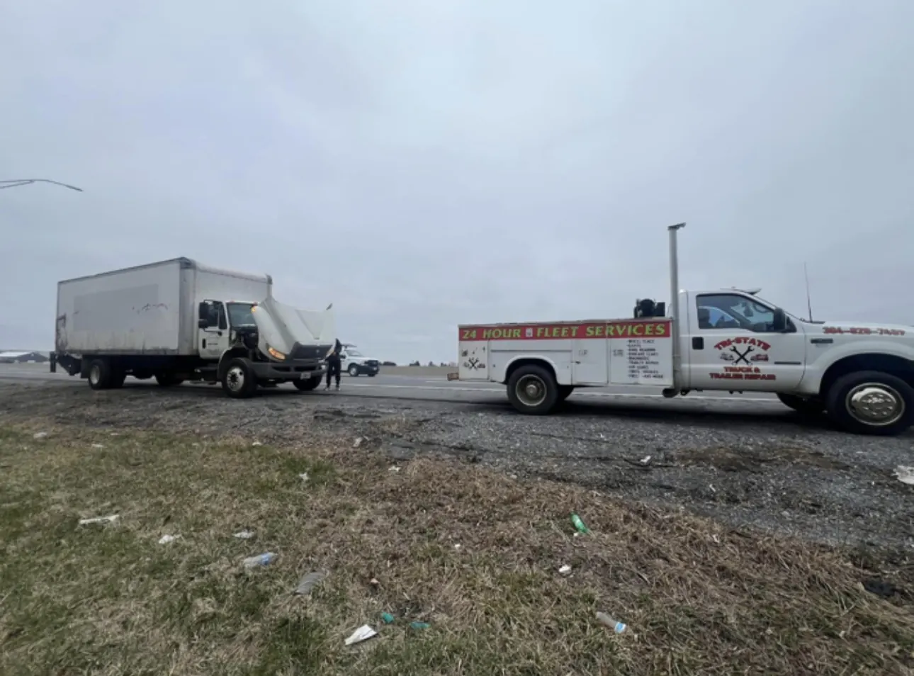 Tri-State mobile service truck working on a commercial trailer